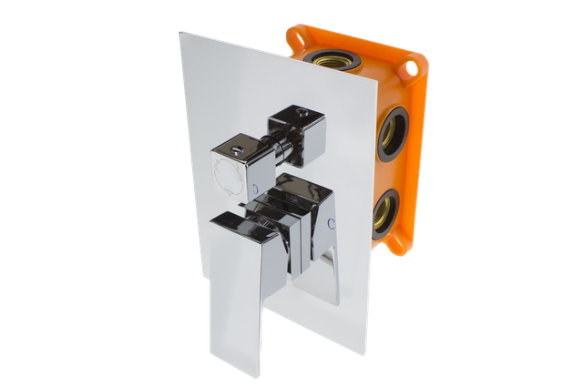 Змішувач вбудований в стіну ( Інсталяція) на три положення