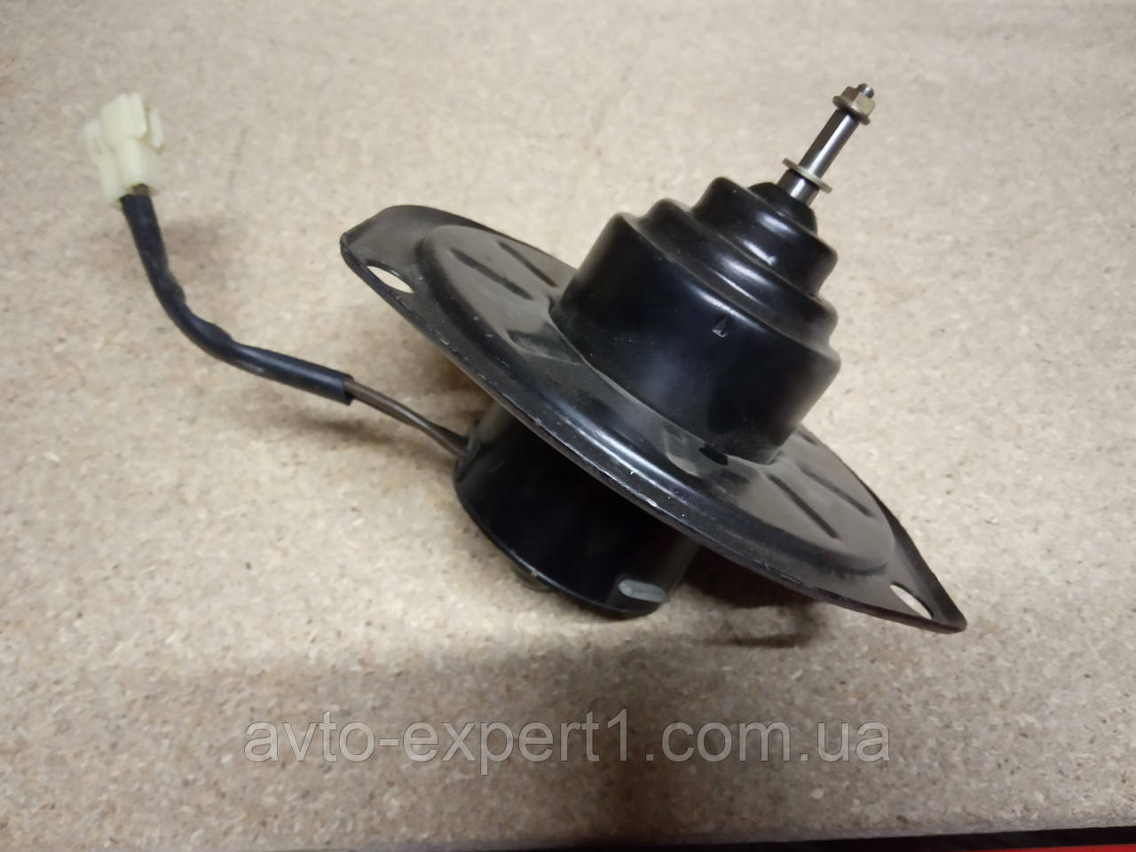 Моторчик-печі FAW 1041 12 V (без крильчатки)