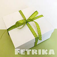 Коробка подарункова з білого картону 140*140*70 мм