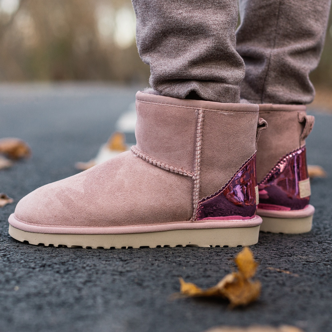 新品☆UGGのCAMMIE 5.5 csm.fi.cr