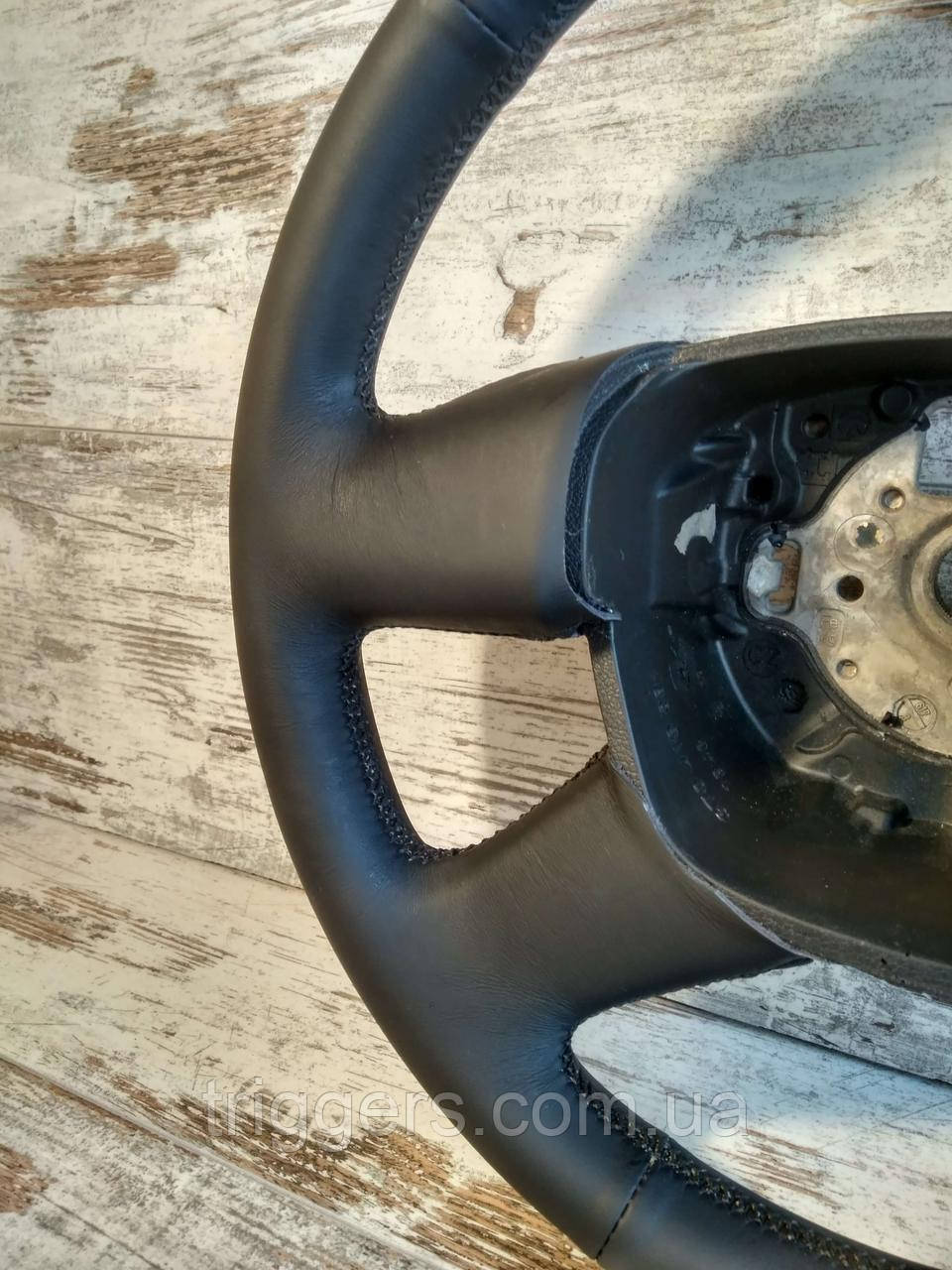 Купить Оплетка без перфорации на руль Шкода Октавия А5 (Skoda Octavia ...