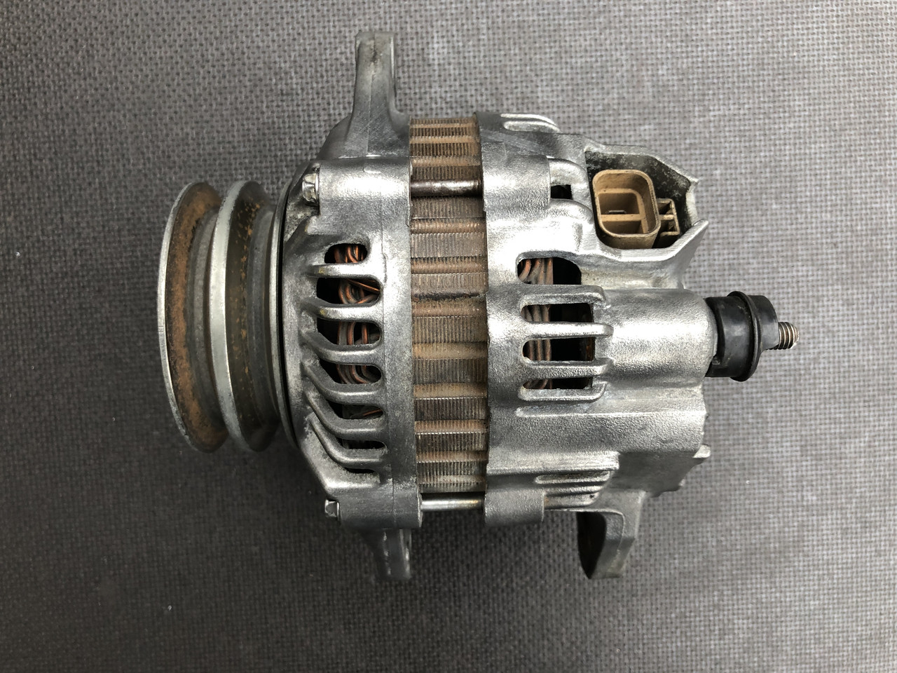 Генератор Mazda 323 626 Premacy 2.0 D, фото 1