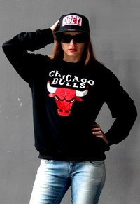 Світшоти жіночий CHICAGO BULLS чорний Кофта спортивна Чикаго Буллз Баскетбол команда НБА з логотипом Бик Бенні