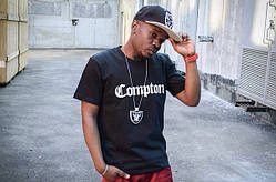 Чоловіча чорна Футболка Compton