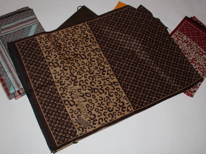 Купить Палантин Louis Vuitton кашемировый двухсторонний, цена 334 грн ...