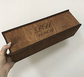 Упаковка для вина із фанери на весілля ініціалами та датою Manific Decor подарункова з покриттям з дерева