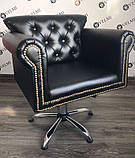 Перукарське крісло на гідравліці з оригінальним декором м'якими підлокітниками для клієнтів Byron VM874, фото 3