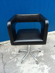 Перукарське крісло для клієнтів салону краси MASINA VM844