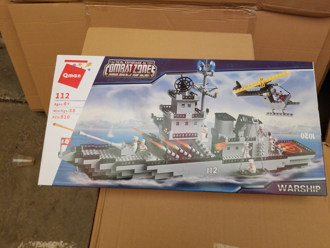 Конструктор Brick 112 Warship з серії Century Military від компанії "модель Військовий корабель" 970 деталей.