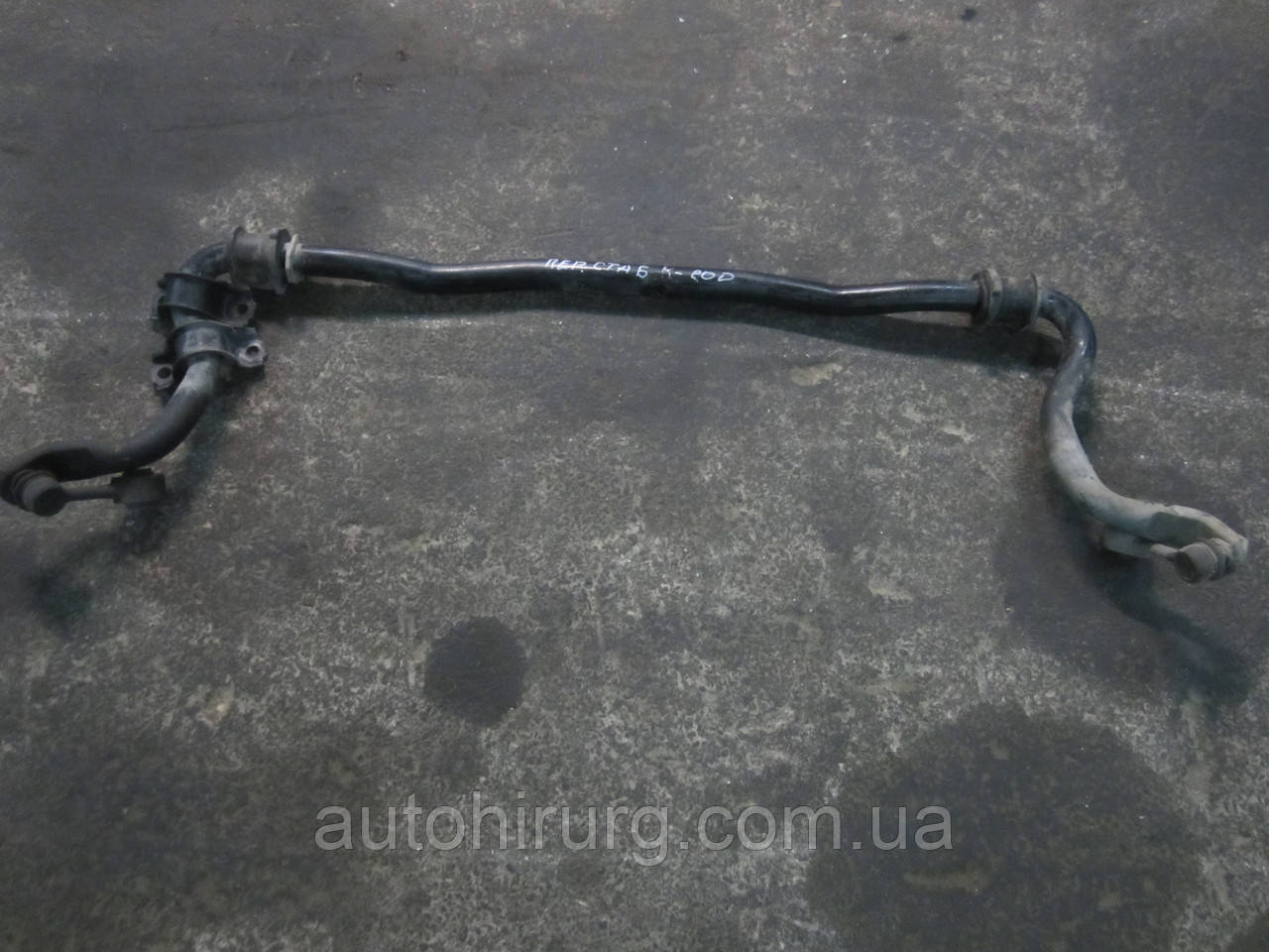 Передній стабілізатор Toyota land cruiser 200
