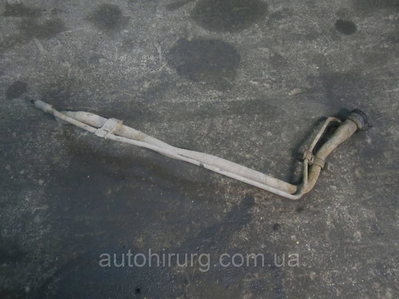 Горловина паливного бака Toyota land cruiser 200