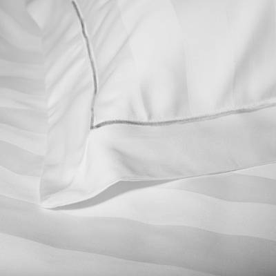 Наволочка 50*70 см +4, страйп-сатин (вишивка)