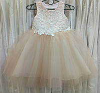 Шикарное нарядное детское платье-маечка цвета пудры с вышивкой на 3-5 лет