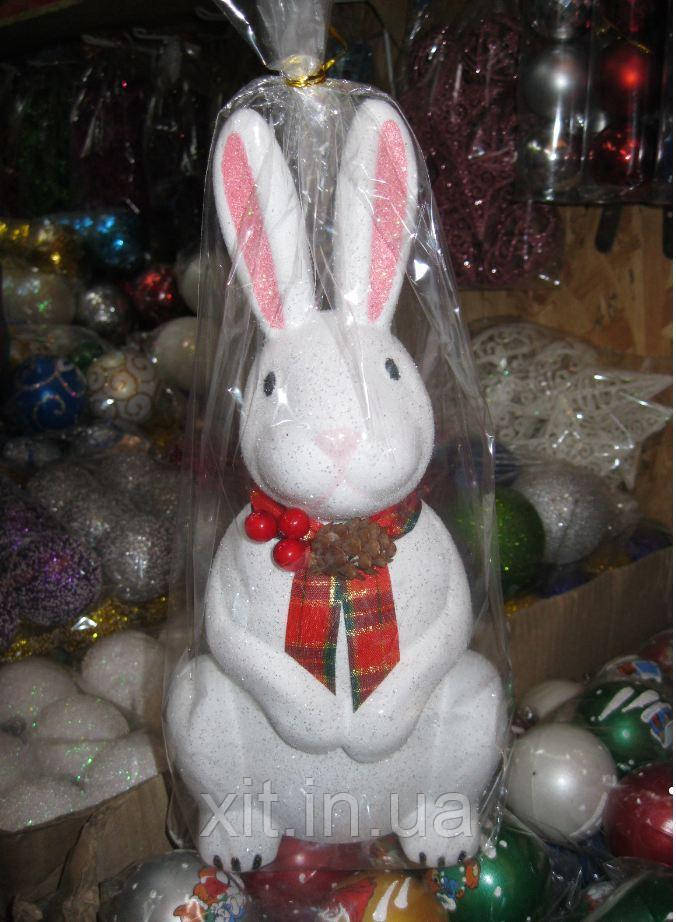 Різдвяний кролик під ялинку. Новорічна прикраса під ялинку.