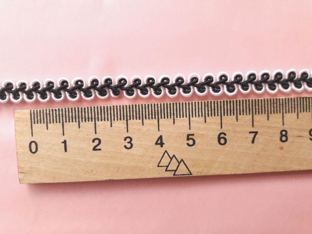 Тесьма декоративная Тасьма декоративна шанель вузька 6мм, біло-чорна