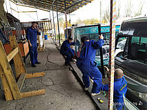 Производство и замена лобового стекла триплекс на автобусе MAN Irizar  в Никополе (Украина). 1