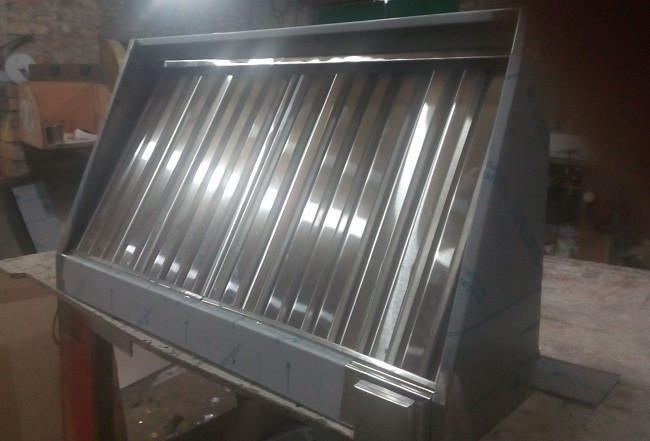 Зонт витяжний 1200х700х300, з жироуловителем