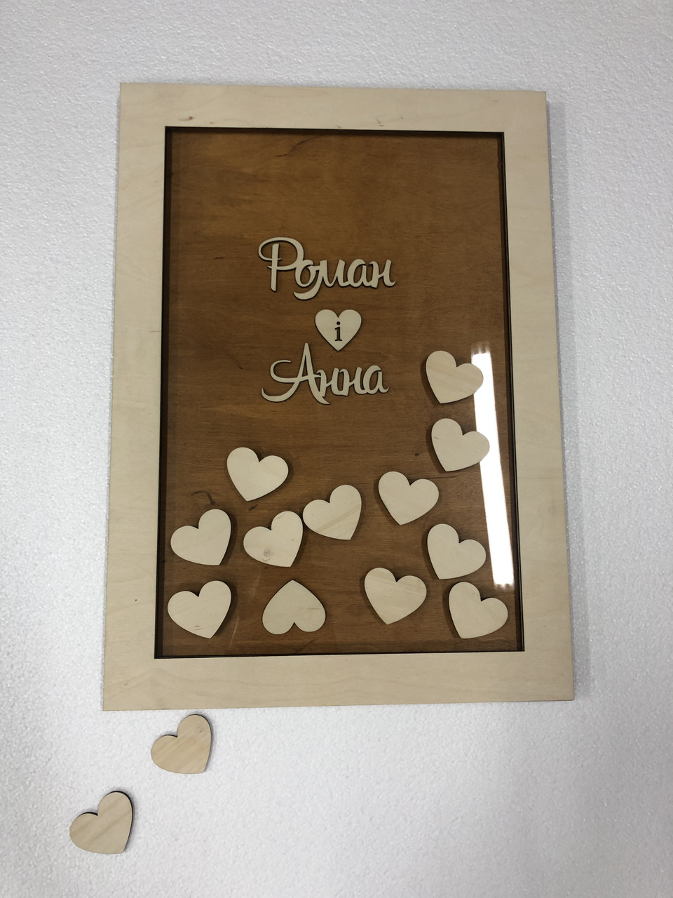 Рамка для побажань з іменами з сердечками на весілля (день народження, хрестини) з дерева
