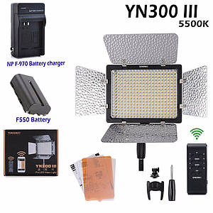 Комплект постійного накамерного відеосвітла, LED-панель Yongnuo YN-300 III (5500K)