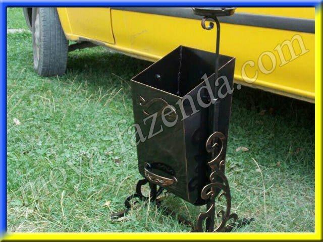 Уличная урна кованая