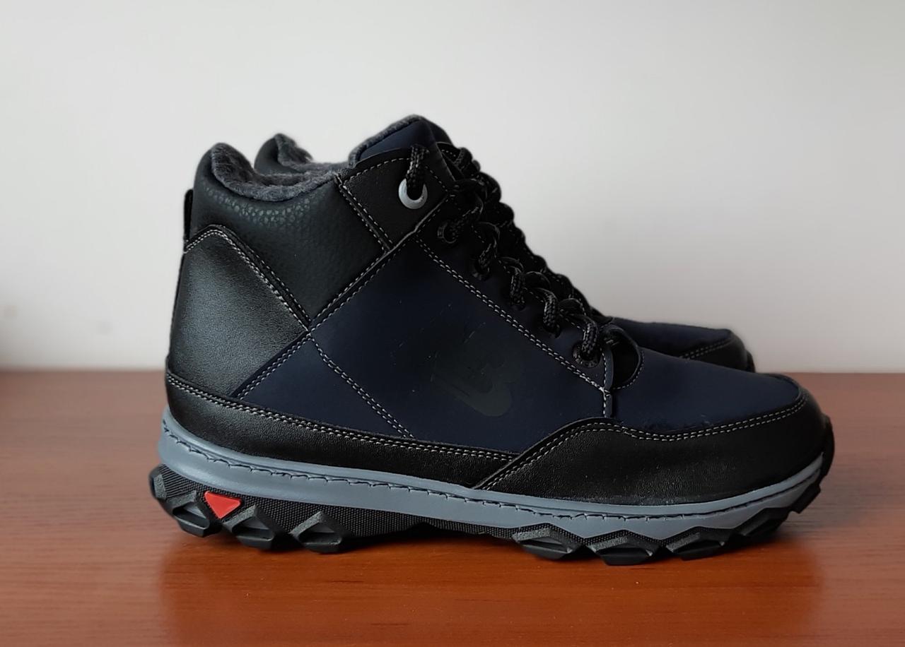Чоловічі зимові кросівки чорні теплі прошиті зручні (код 8377)