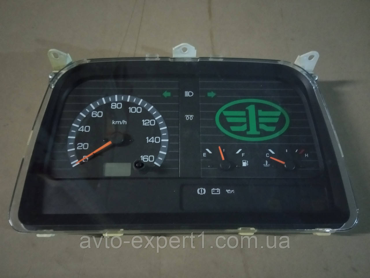 Щиток приладів FAW 1041