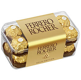 Ferrero Rocher Знамениті улюблені цукерки із шоколадно-горіховою начинкою в дробленому фундуку