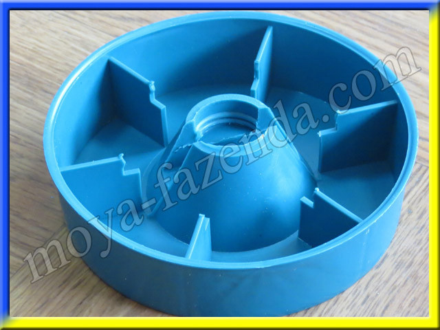 Поїлка для молодняку. Автопоїлка для курчат, гусенят