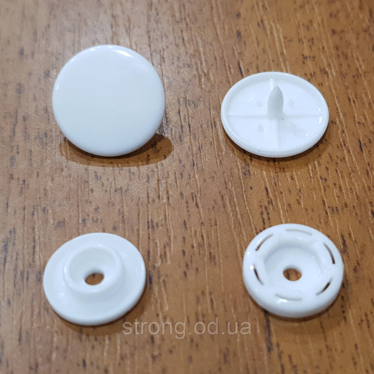 Кнопка пластикова 12мм Біла  (1440шт.)