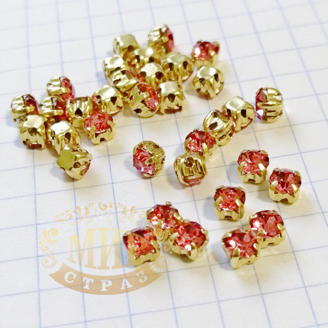 Круглі стрази чатони в золотих цапах, розмір 4 мм, колір Rose, 1 шт.