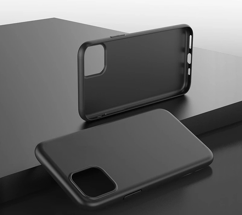 Чорний силіконовий чохол iPhone 11