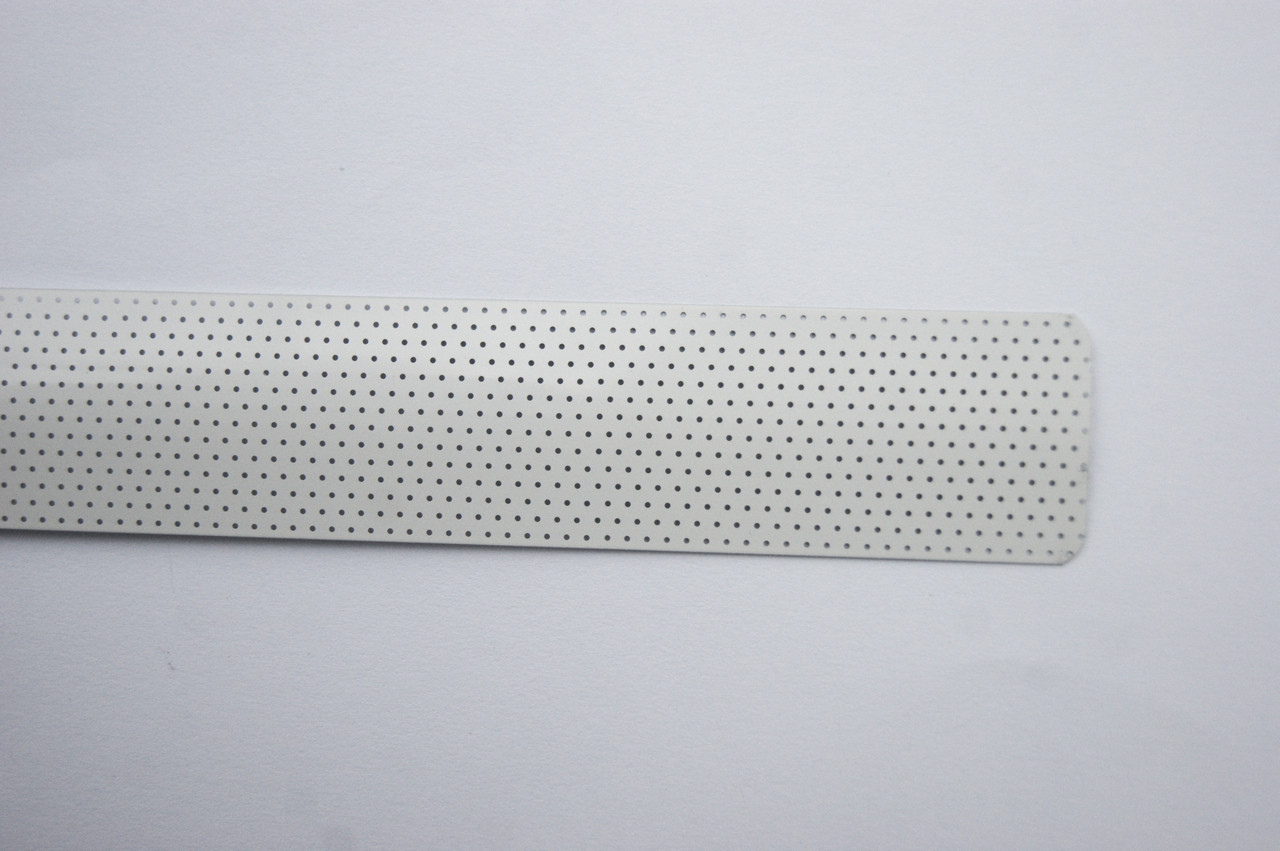 Горизонтальні алюмінієві жалюзі будь-якого кольору під замовлення 201А Білий Перфорований