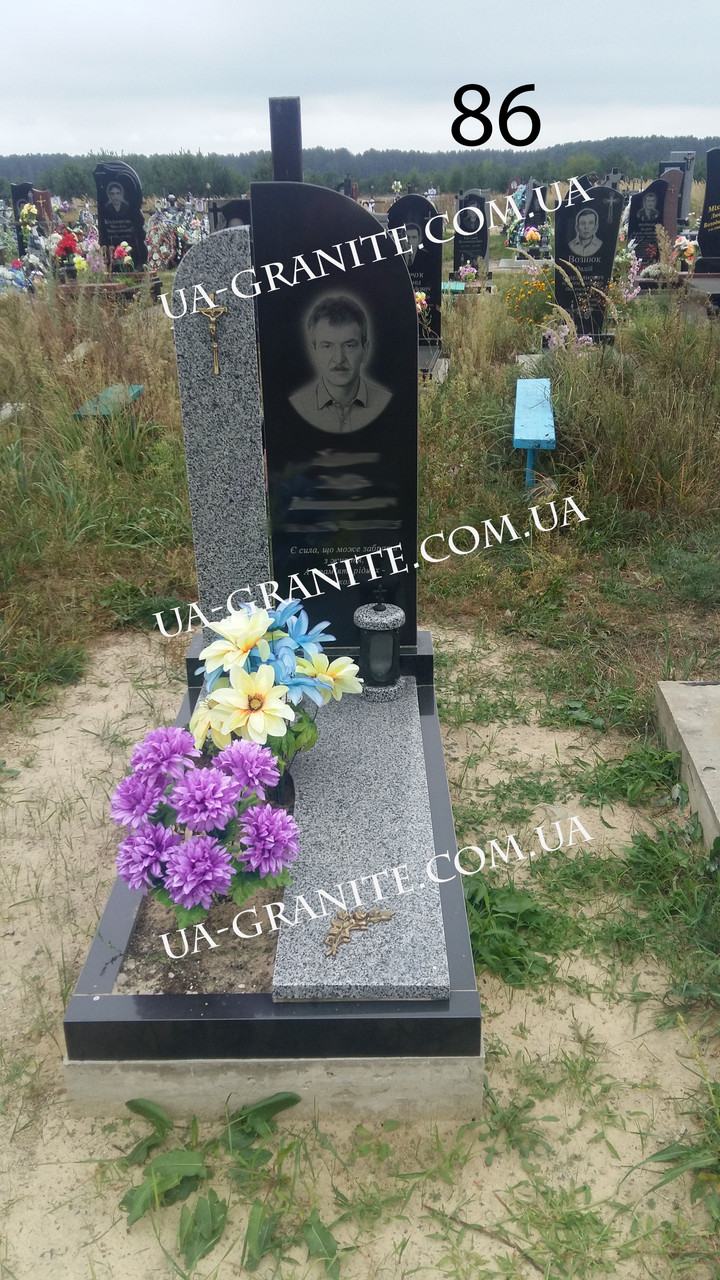 Одинарний пам'ятник із хрестом із граніту Спогади світла 1400*700