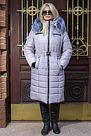 Стеганное зимнее пальто Милена с мехом на капюшоне и поясом 50-58 размера пудровое