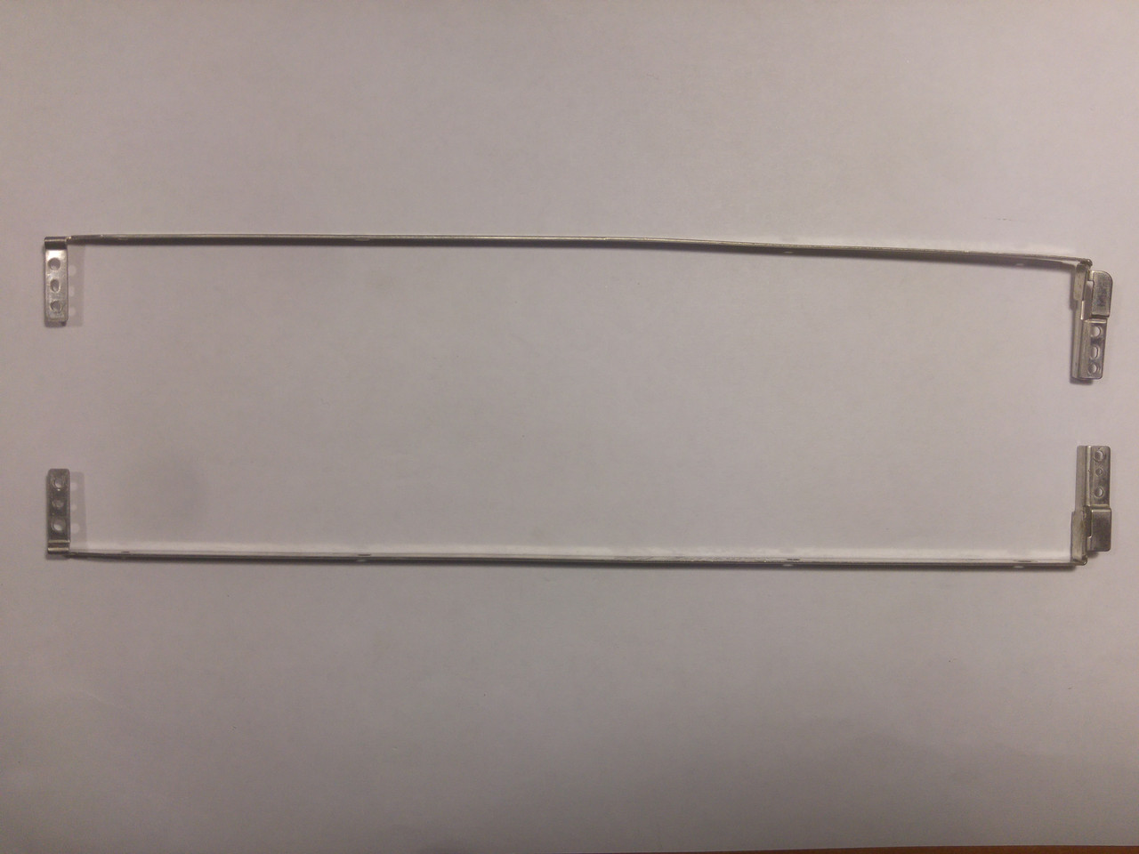 Стійки Samsung P30 (13-n8k10m23xse + 13-n8k10m24xse) б/в