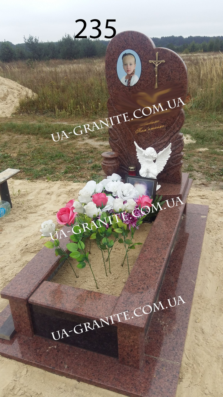 Пам'ятник комплекс кераміка із червоного граніту на могилу Ніжний шепіт 1200*2000