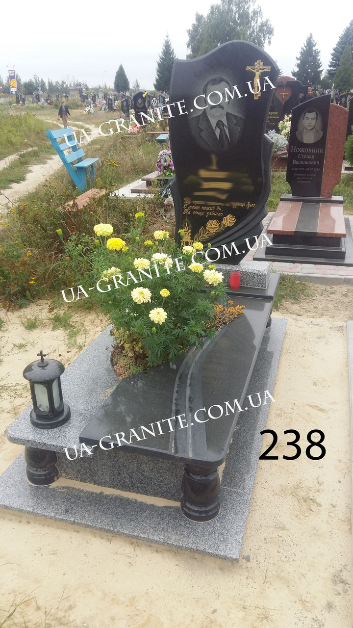 Пам'ятник комплекс із сірого граніту з позолотою Зірка надії 1000*2000