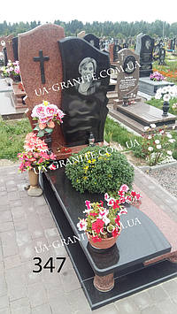 Пам’ятник на могилу із кутами, квітником каталог 1000*2000