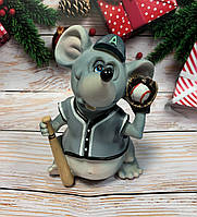 Скарбничка, статуетка Мишка Бейсболіст. Символ 2020 року