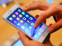 В цьому році компанія Apple вже продала 135 млн iPhone This year Apple has sold 135 million iPhone