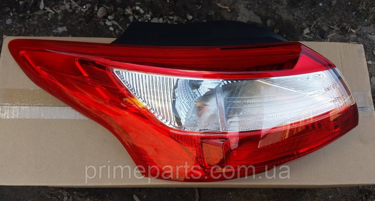 Ліхтар Ford Focus 3 SDN ліхтар Форд Фокус 3