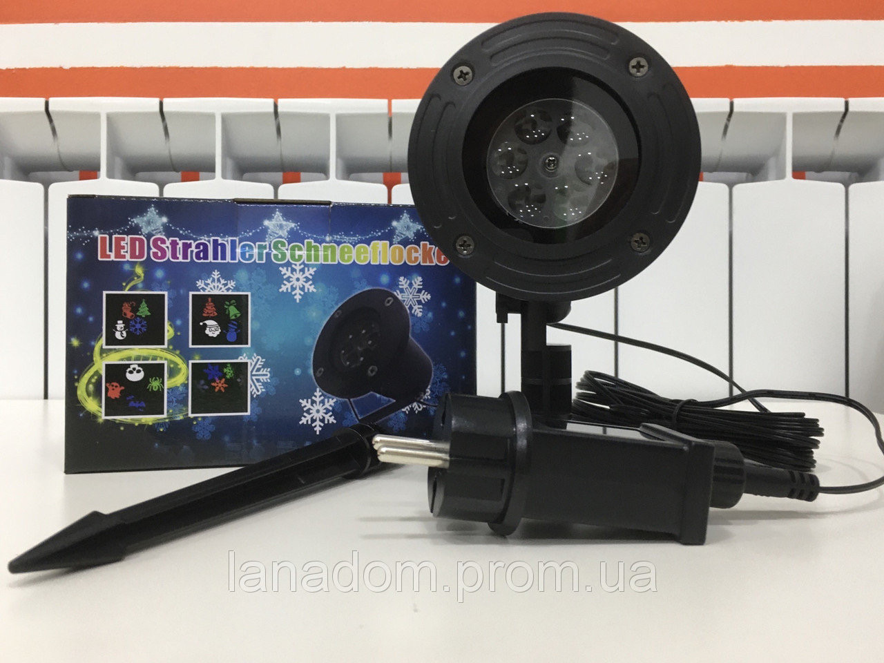 Лазерний проектор з ефектом світломузики Led Strahler  сніжинки
