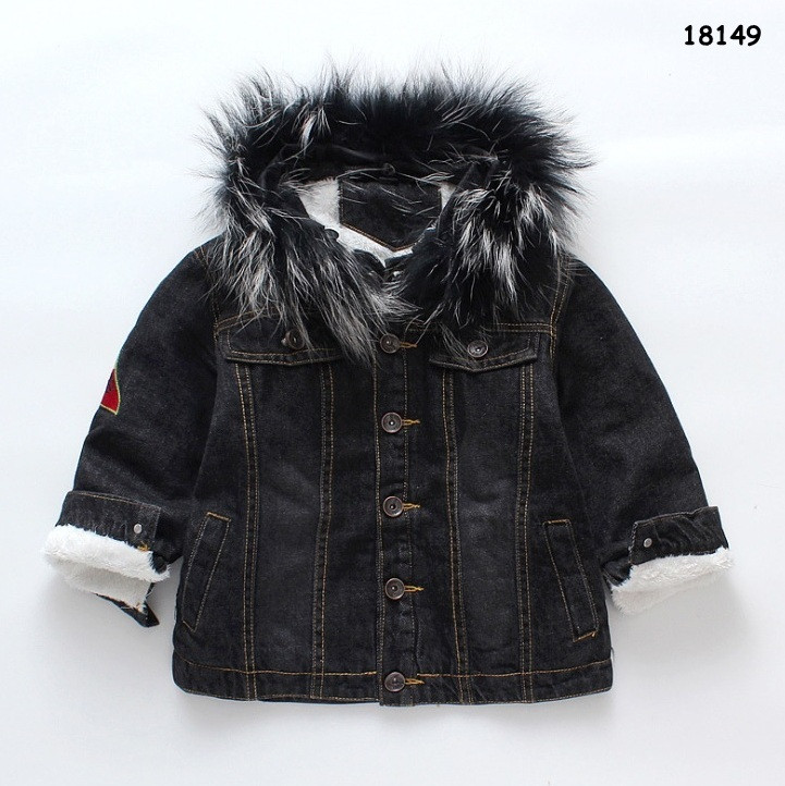 Тепла джинсова куртка для хлопчика. 120 см