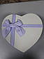 Подарункова коробочка у формі серця бузково біла з бантиком 21.5 см, фото 5