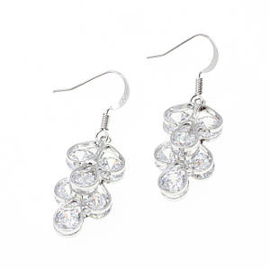 Сережки жіночі застібка петля сріблястого кольору віскі крапельки з кришталевими камінчиками розмір 3 см