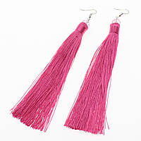 Сережки пензля петельки сріблястого кольору довгі об'ємні малинового кольору з намистинами довжина 15 см