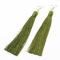 Сережки петельки застібка петля сріблястого кольору довгі об'ємні оливкового кольору з намистинами довжина 15 см