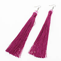 Сережки пензля жіночого застібка петля сріблястого кольору довгі об'ємні кольори фуксія з намистинами довжина 15 см