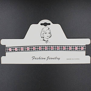 Чокер на шию широкий у клітинку чорного кольору з рожевими сердечками довжина 30 см