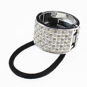 Гумка кільце для волосся біла пластикова основа срібляста з перлинами + куточки діаметр 30 мм ширина 20 мм